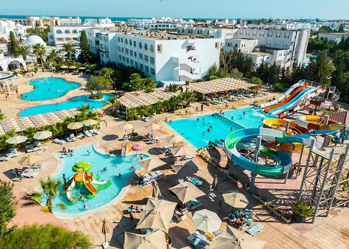 Zodiac Hotel & Aqua Park